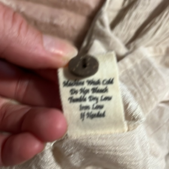 Edge Design by Mine Small Cream Lace Button-Front Blouse. EUC - Picture 9 of 9